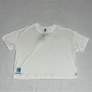 Vuori energy tee size medium white crop